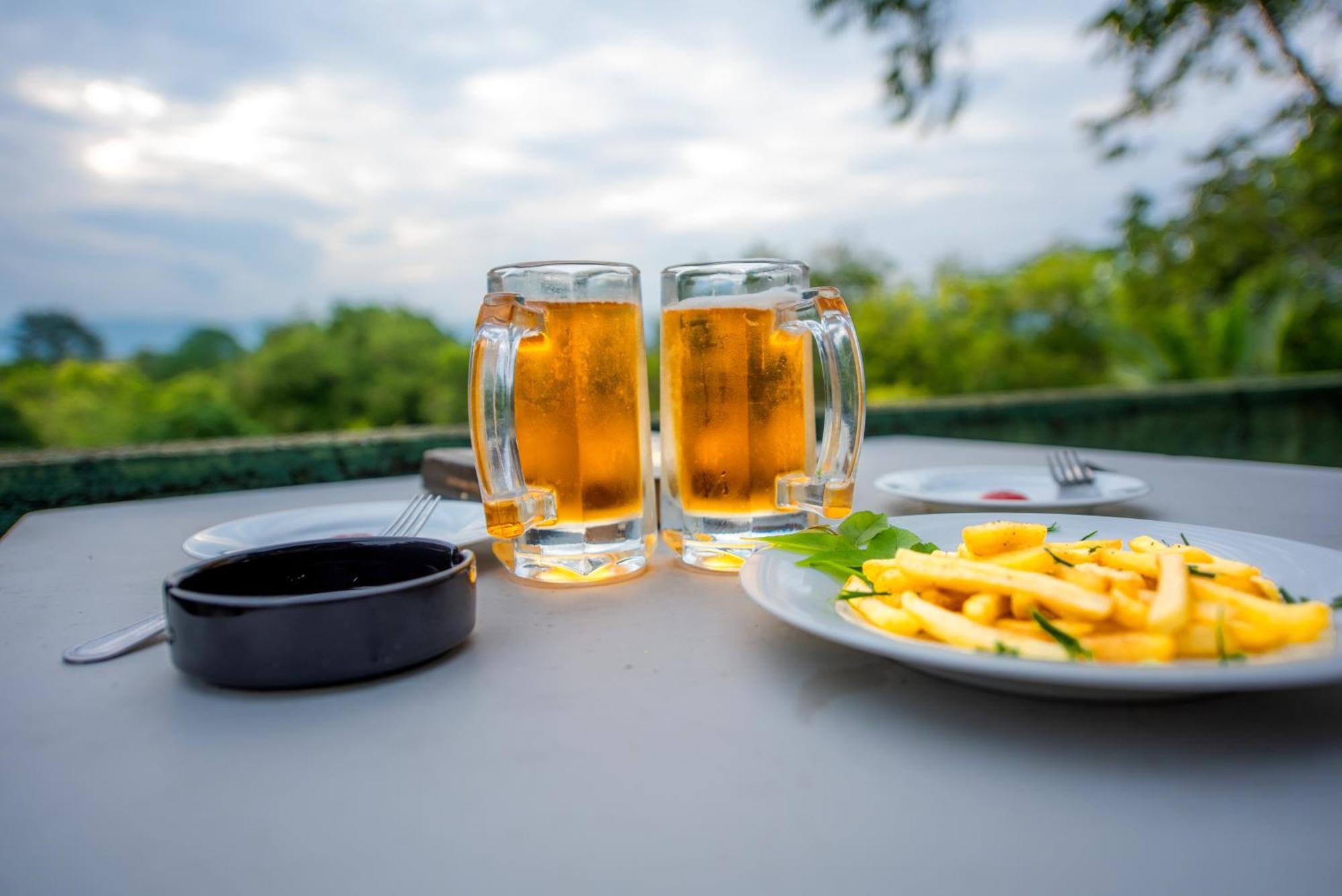 C B S Resort Udawalawe Eksteriør billede