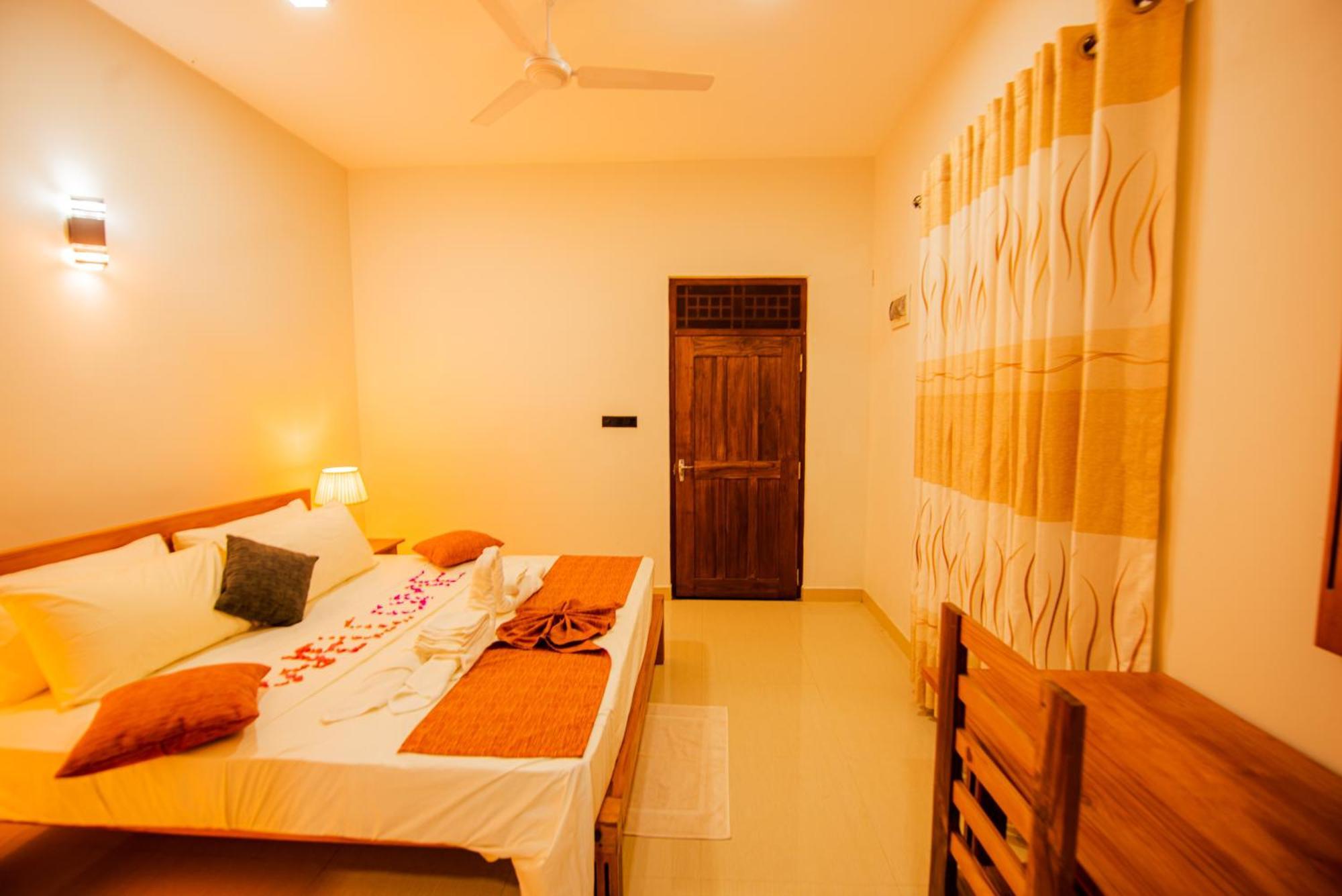 C B S Resort Udawalawe Eksteriør billede